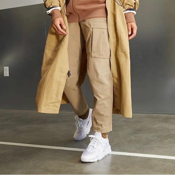 NIB 👟✨Nike Air Huarache Sneaker Run Triple White Pure Platinum Size 6.5 Retro - Picture 4 of 9